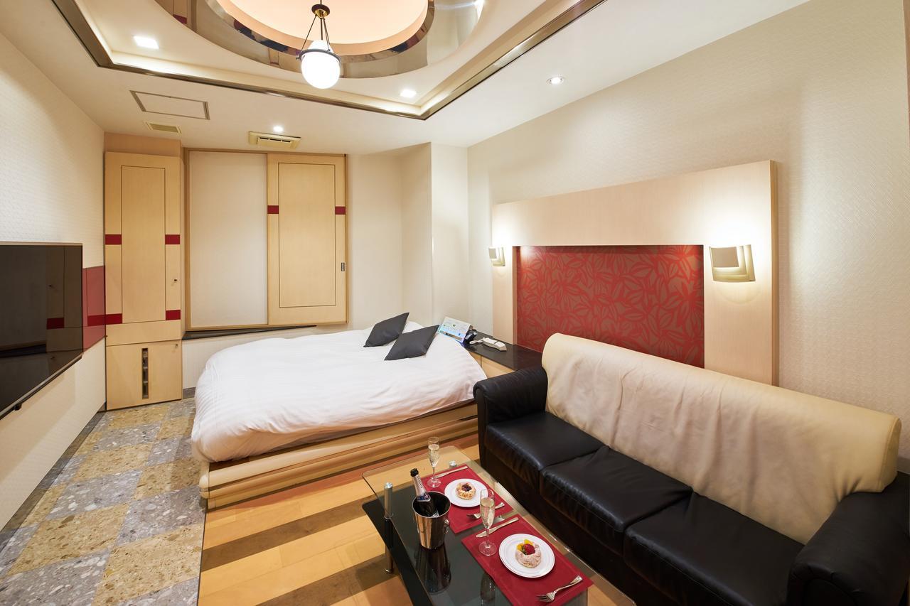 Hotel Aqua Blue Yokosuka (Adults Only) Экстерьер фото