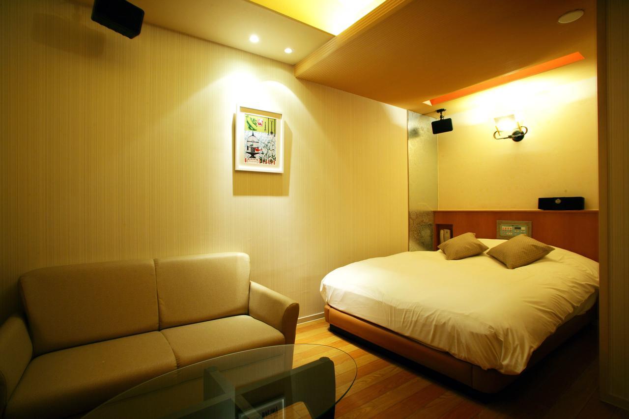 Hotel Aqua Blue Yokosuka (Adults Only) Экстерьер фото